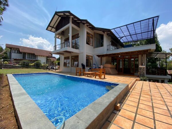 Villa Terakota Lembang Fasilitas Kolam Renang Pribadi