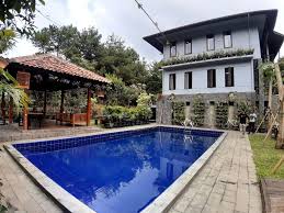 Harga Villa di Kampung Daun Lembang